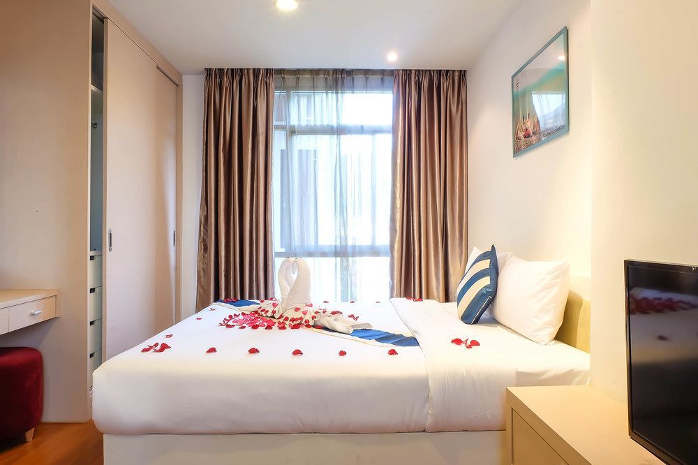 Art Patong Residence Пхукет Экстерьер фото
